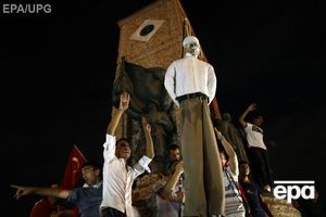 В Турции народ требует смертной казни для мятежников
