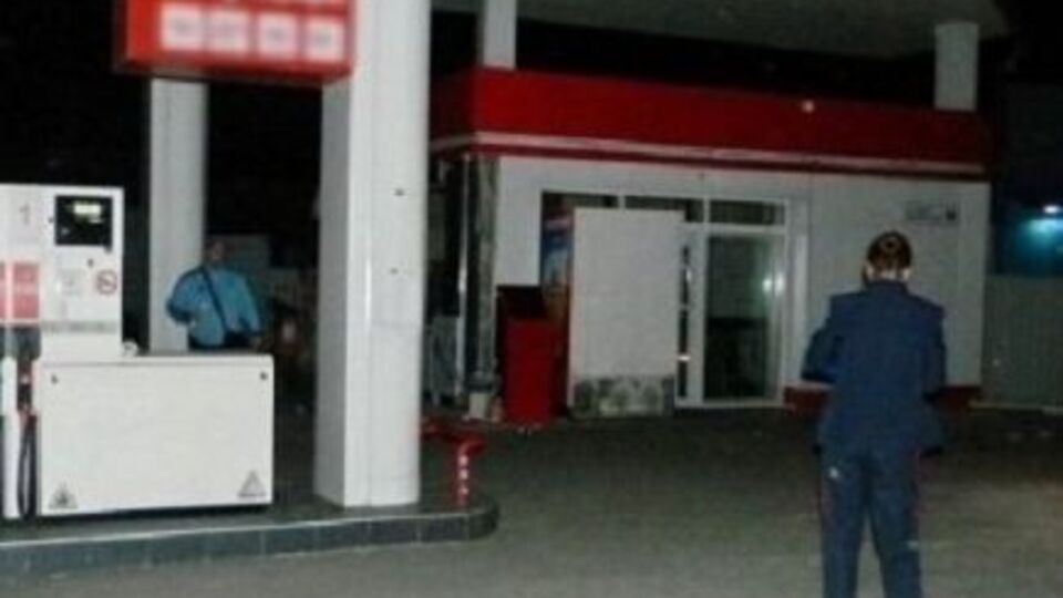 Из кассы АЗС похищены деньги