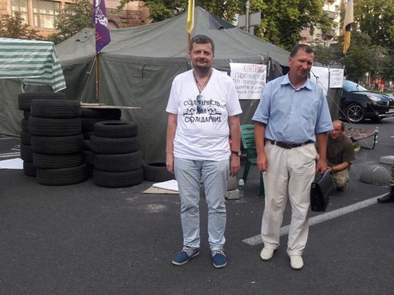 Палатка протестующих против ареста Лыхолита на Крещатике