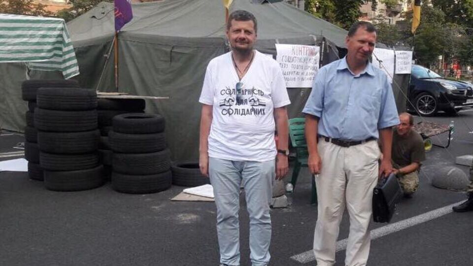 Палатка протестующих против ареста Лыхолита на Крещатике