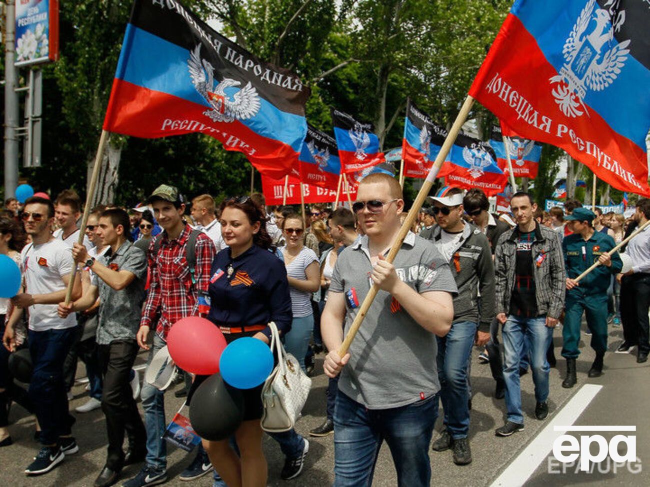 Респондентов спрашивали, каким они видят политическое будущее оккупированных районов Донецкой и Луганской областей