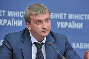 Петренко: Я всем официально заявляю, что возможностей двойного брака нет, так как ведется единый реестр актов гражданского состояния