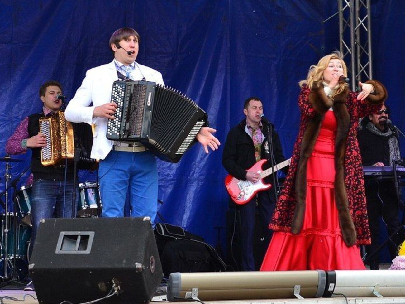 Loboda ищет контакт с Матреничевым, выступающим с Цыгановой