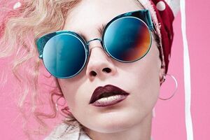 Делевинь позировала для издания Love