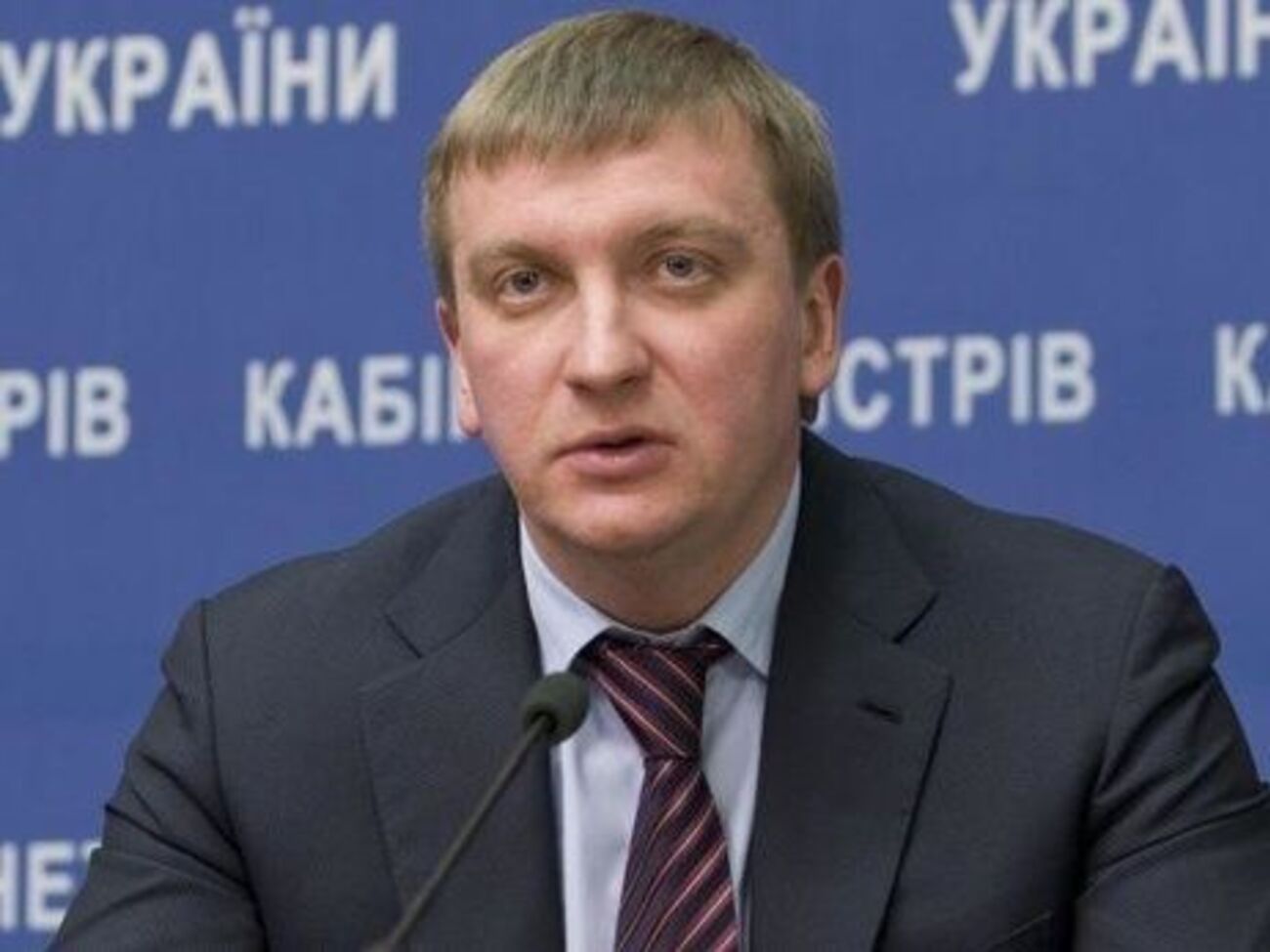 Петренко:&nbsp;ID-карта будет выполнять функции украинского паспорта