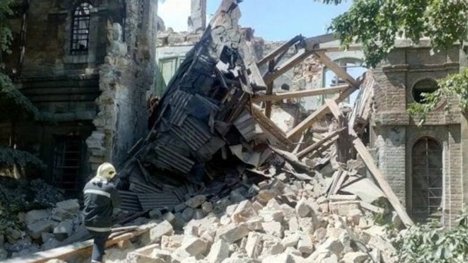 В Одессе обрушилось здание Русского технического общества