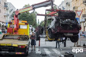 Взорванную машину направили на экспертизу