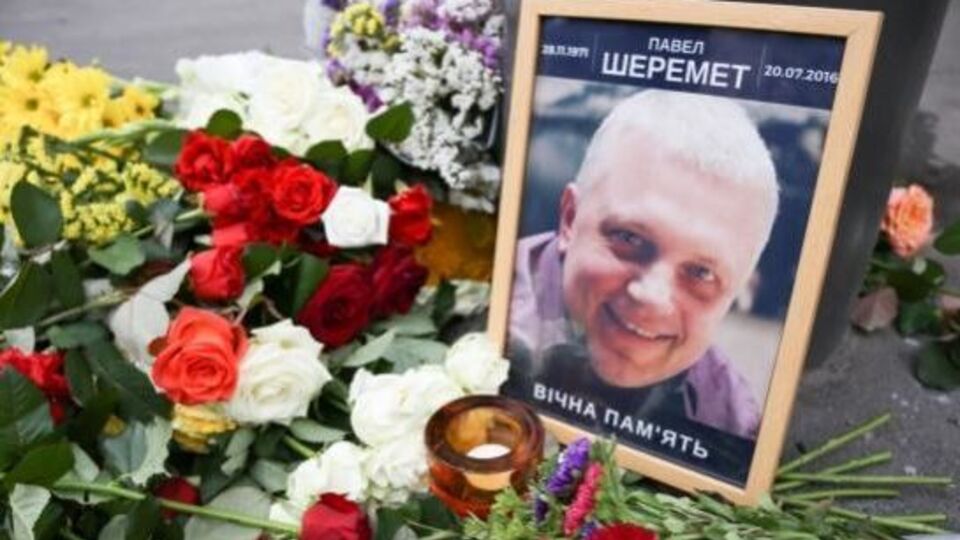 Орлуша: Мне страшны обстоятельства мест, мне недавно милых, мне страшны фотографии, где мы смеемся вместе...