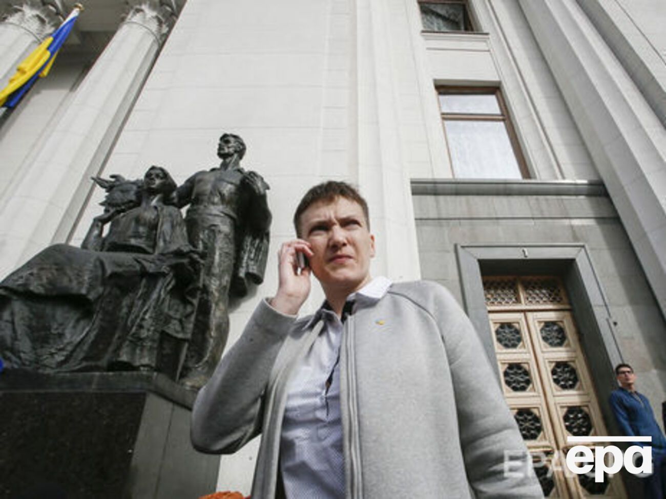 Савченко о возможном военном положении: Вы что, хотите пойти по пути России?