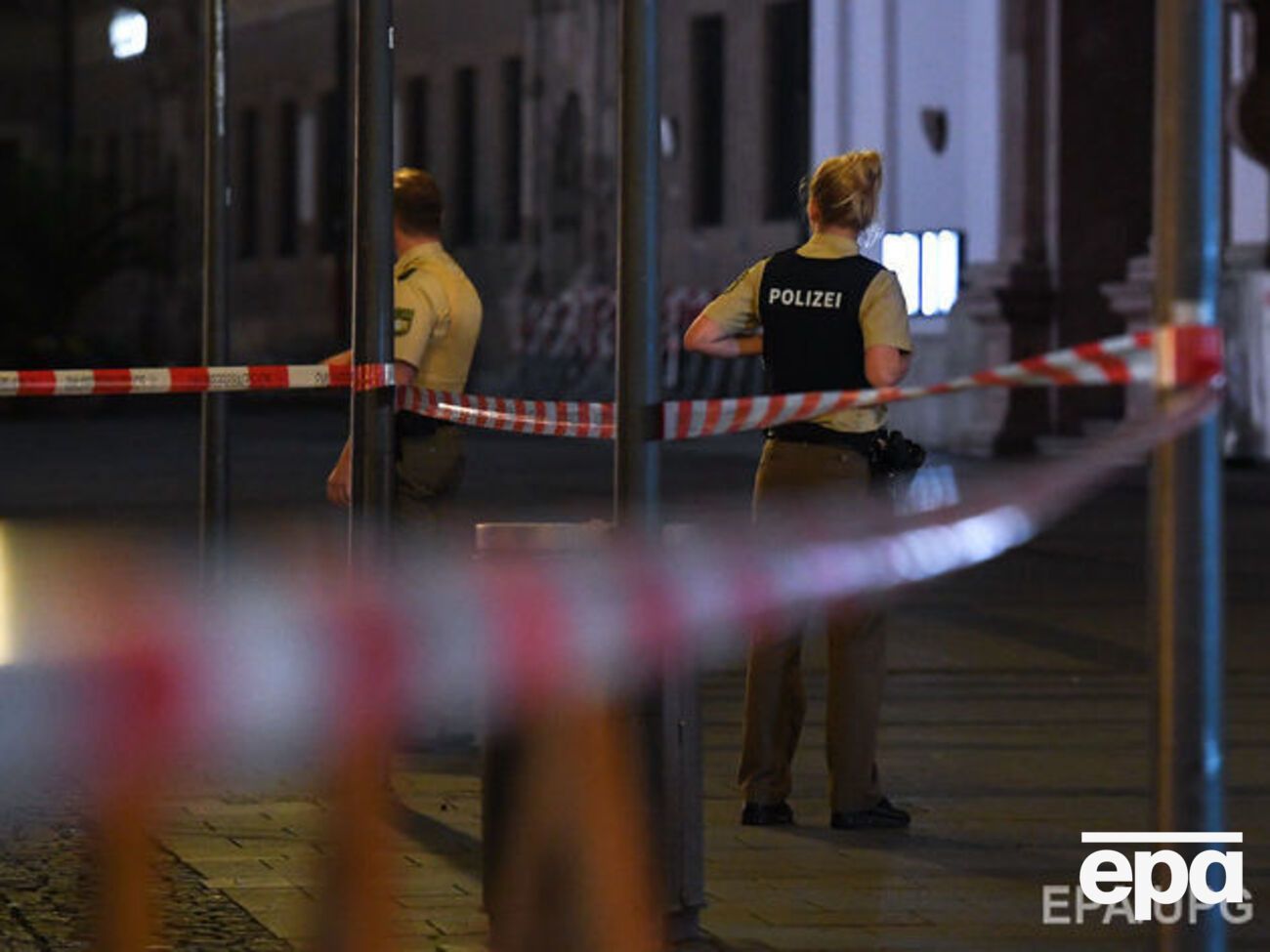 Минхенская полиция уточнила число погибших в результате стрельбы в торговом центре "Олимпия"