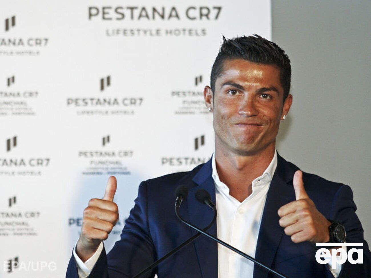 Роналду, человек и аэропорт