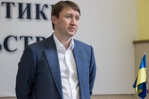 Кутовой: У крупных холдингов достаточно ресурса, чтобы продвигать себя за рубежом. У маленькой компании такой возможности нет