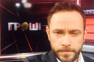 Дубинский: Мы зафиксировали под нашим офисом два автомобиля, которые сопровождают выезды съемочных групп