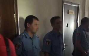 Специалисты из СБУ и военной прокуратуры задержали полицейских во время получения взятки