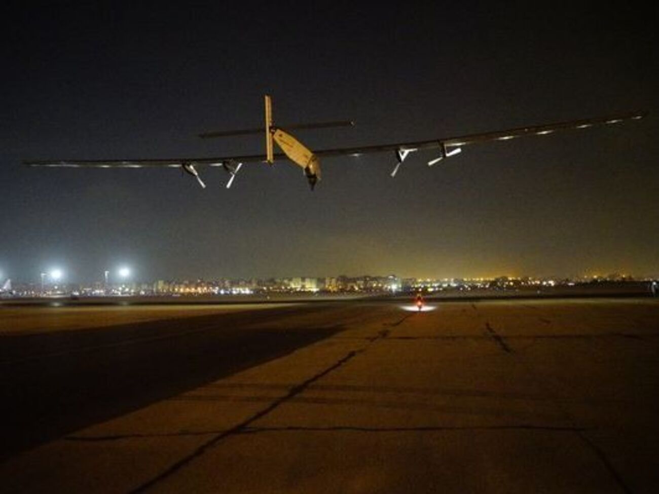 Solar Impulse 2 вылетел в конечную точку своего путешествия