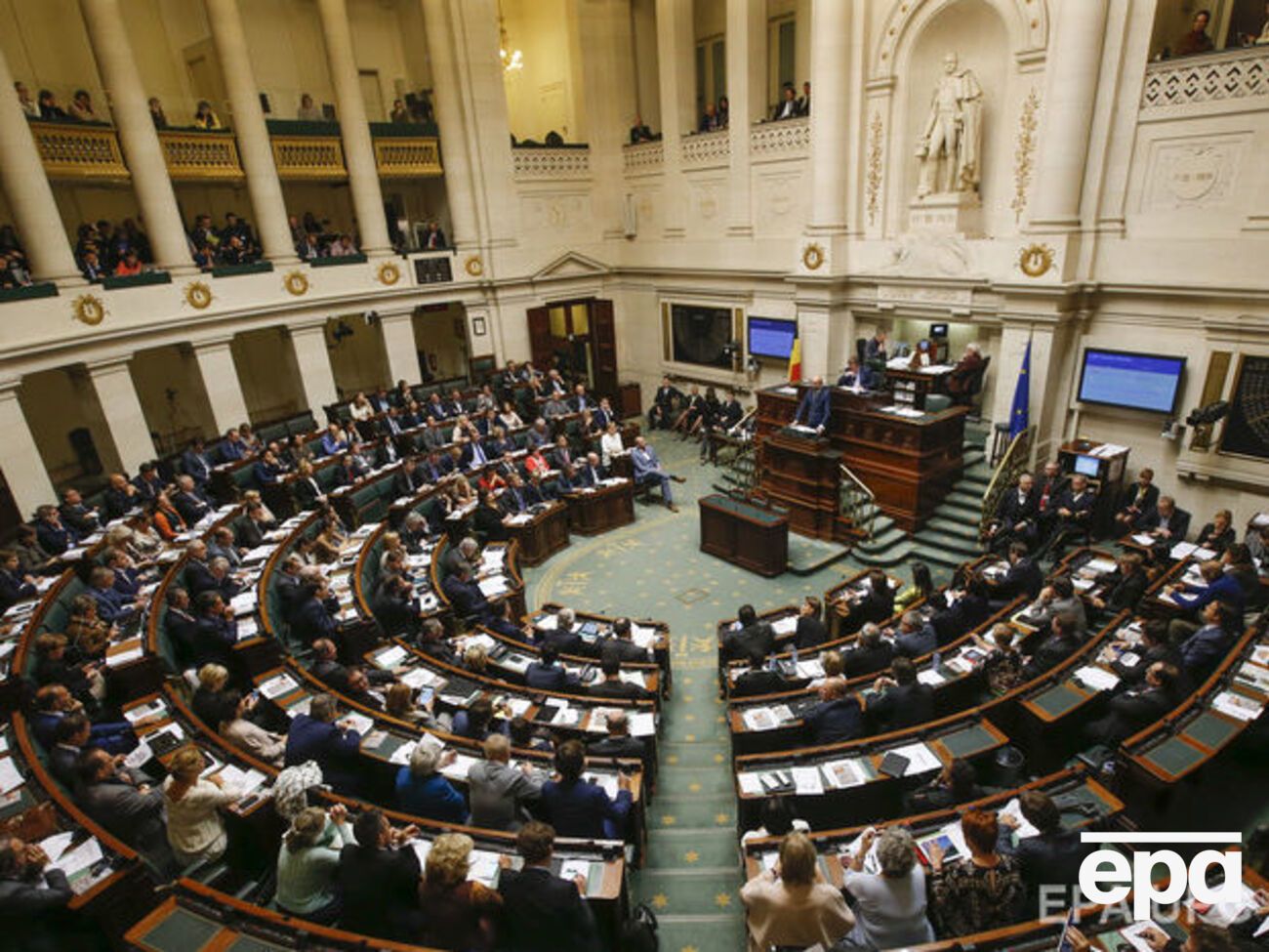 Бельгийский парламент рассмотрит проект резолюции об отмене санкций против России