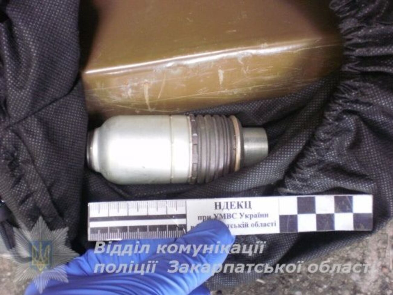 Патроны были спрятаны в закрытом цинковом ящике