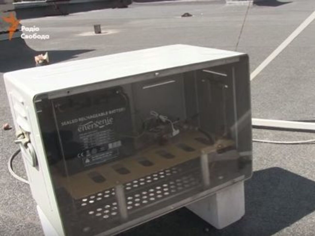 Прибор передает информацию о приближении грозы на компьютер