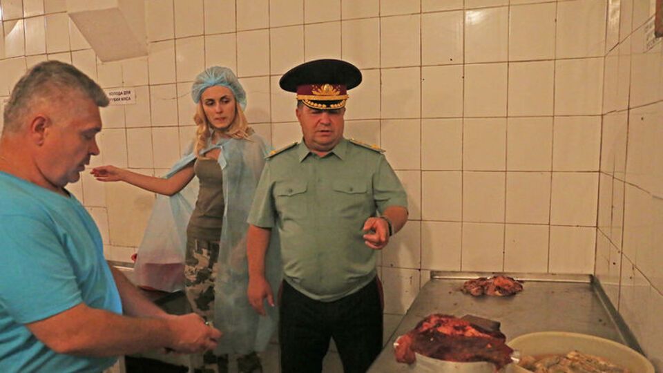 Полторак принял участие в проверке качества продуктов в одной из воинских частей в Одесской области