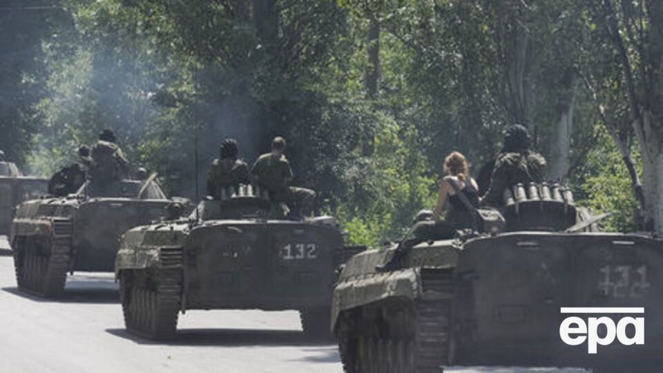 Cепаратисты переместили танки, самоходные артиллерийские установки и "Грады"