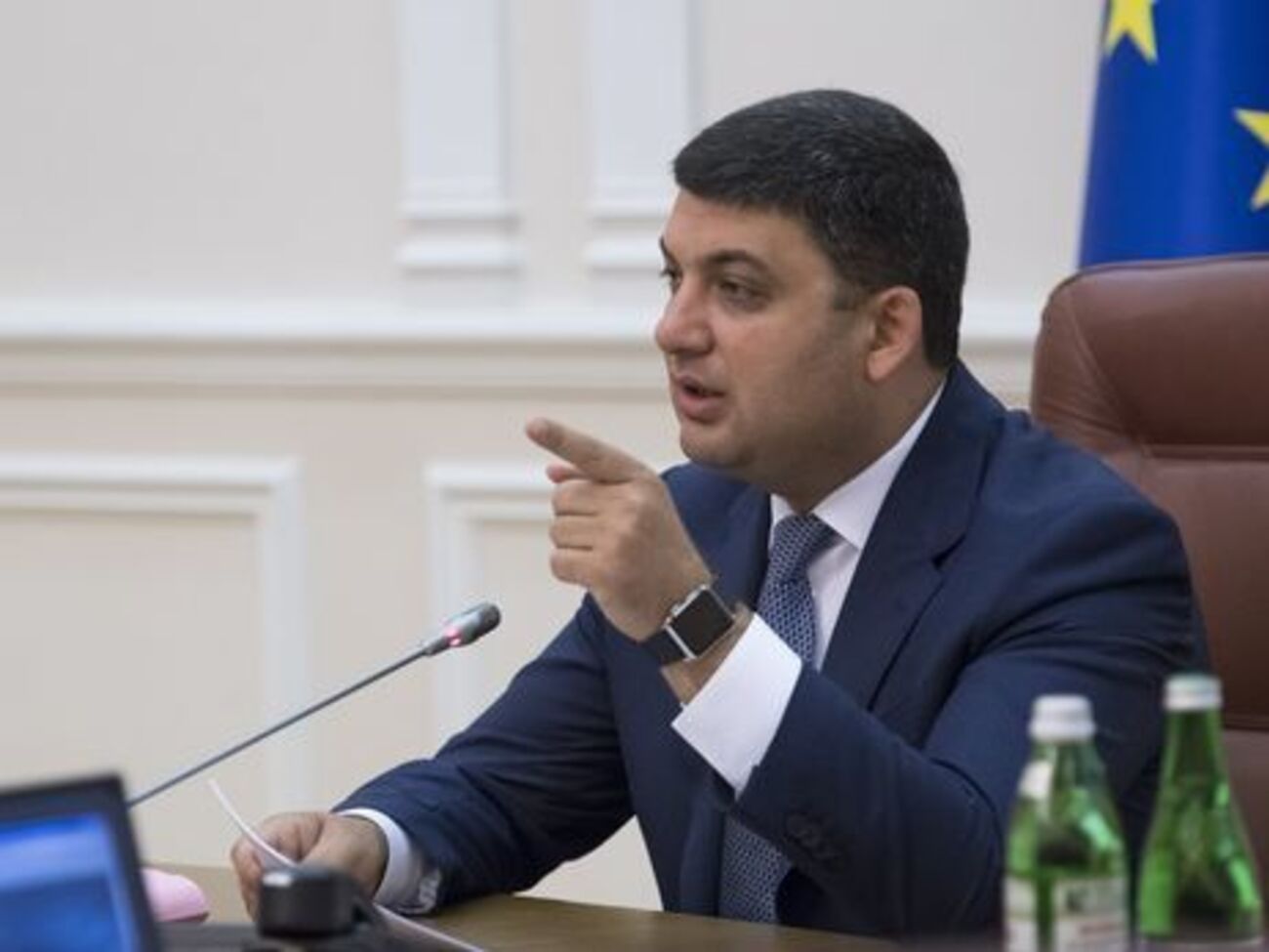 Гройсман обещает борьбу с вырубкой лесов