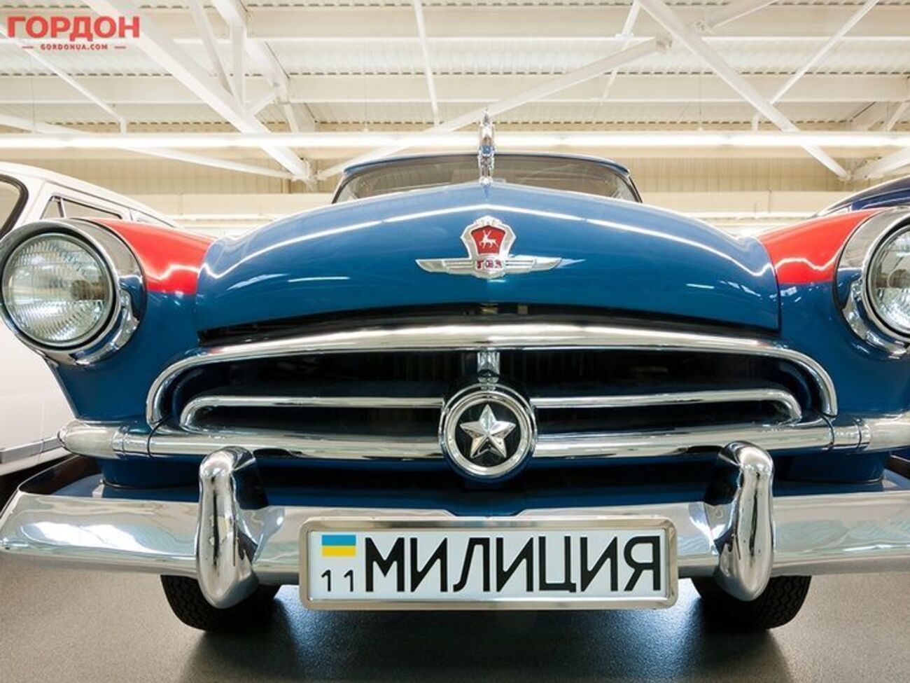 Суд арестовал 27 автомобилей, как ретро, так и современных