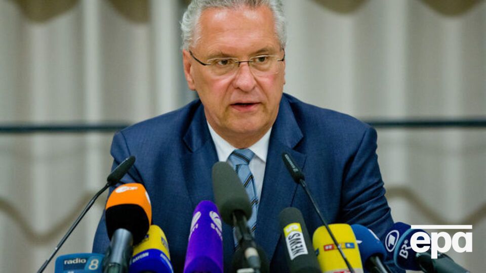 Герман заявил, что полиция нашла доказательство связи смертника, подорвавшегося в Ансбахе, с ИГИЛ