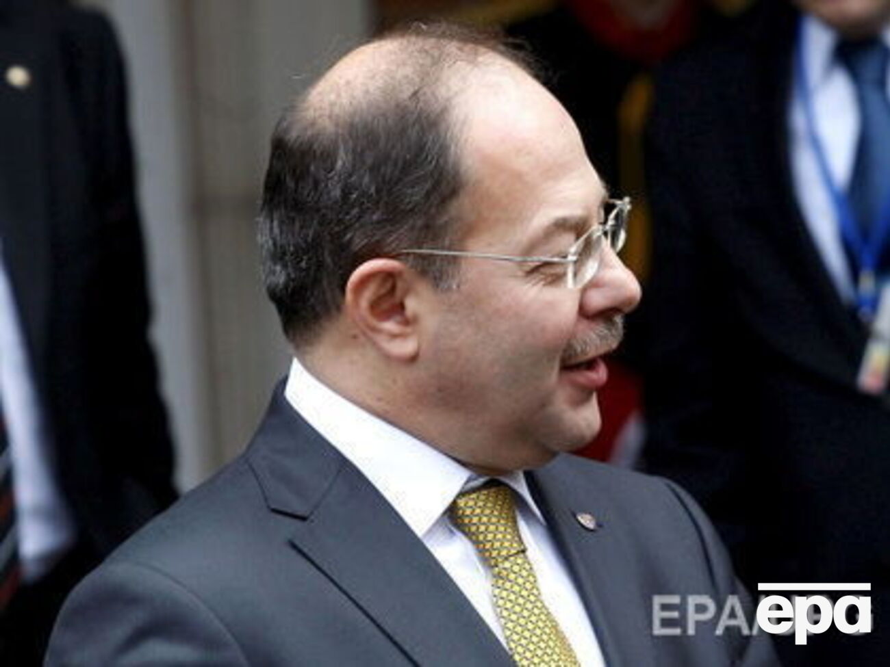 Акдаг заявил, что уволены более 5 тыс. медработников