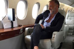 Миллионер Вакки показывает, как наслаждается жизнью