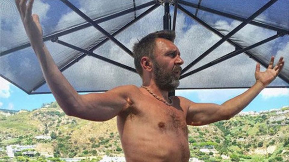 Шнуров: Не помню, сколько было лет, мы так отчаянно любили