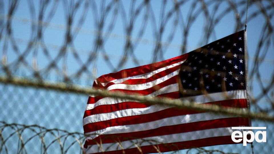 Последний россиянин покидает Гуантанамо