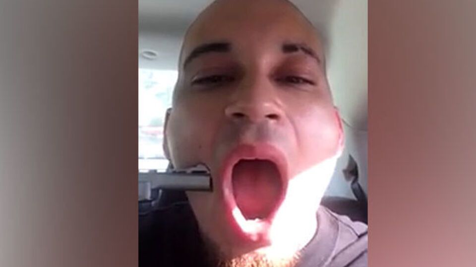 Рэпер показал натуралистическое видео выстрела себе в рот