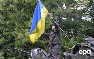 Волонтер: На включение гимна Украины боевики отвечают мгновенно, после чего несколько минут идет перестрелка