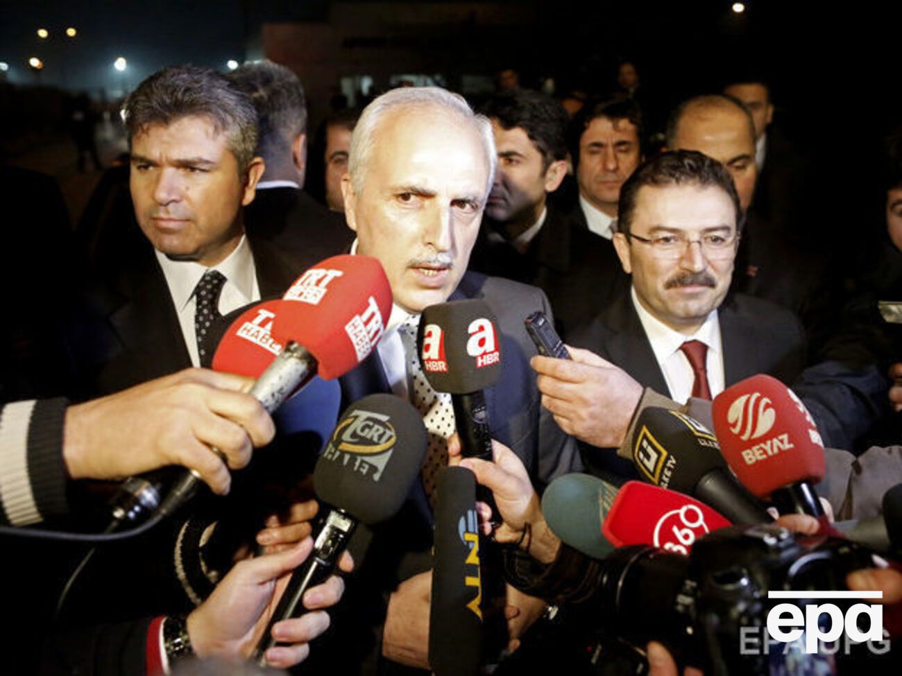 Мутлу (в центре) был губернатором Стамбула с 2010-го по 2014 год