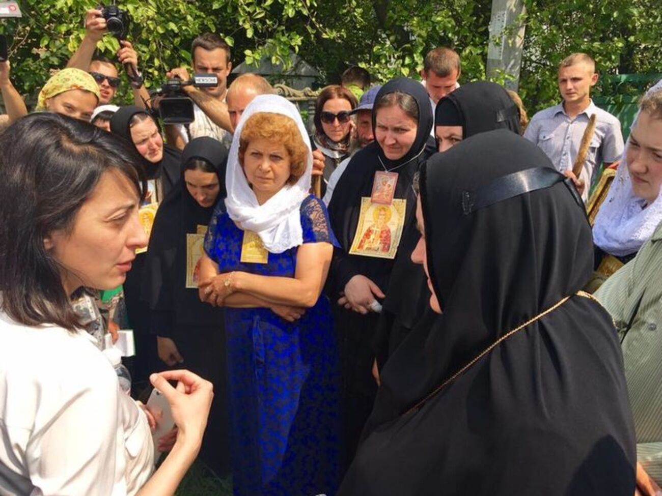 Деканоидзе встретилась с участниками крестного хода УПЦ МП