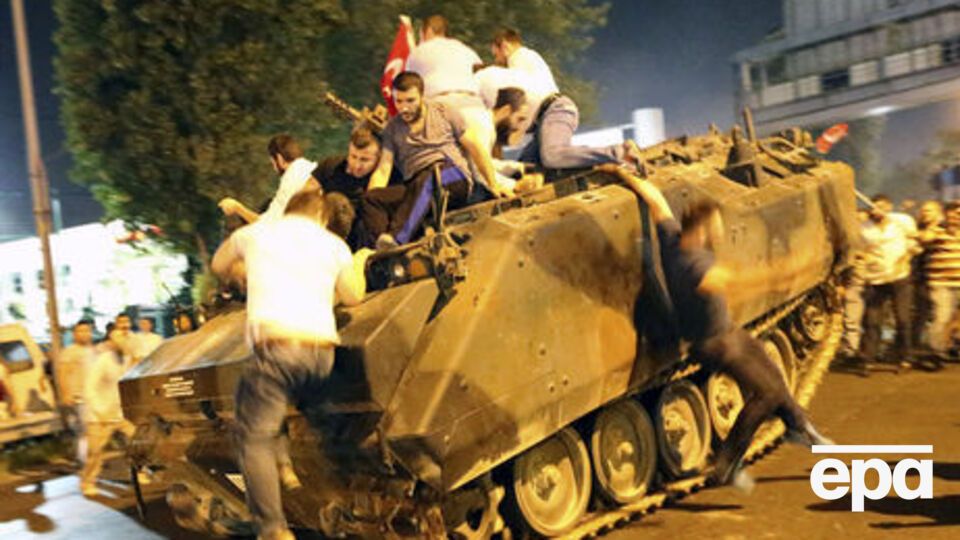 В ходе попытки военного переворота в Турции погибло 265 человек