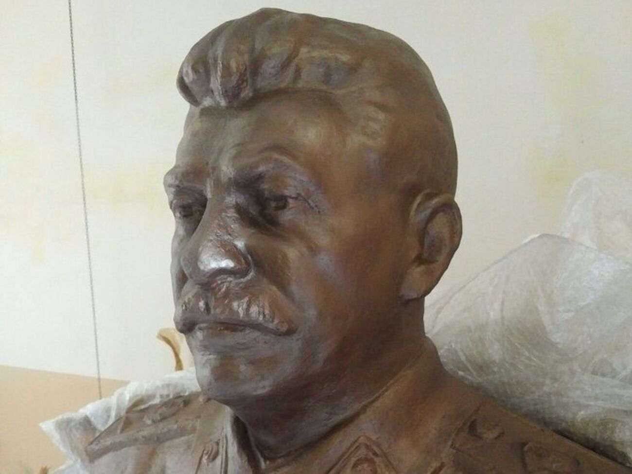 Бюст Сталина уже доставлен в Сургут