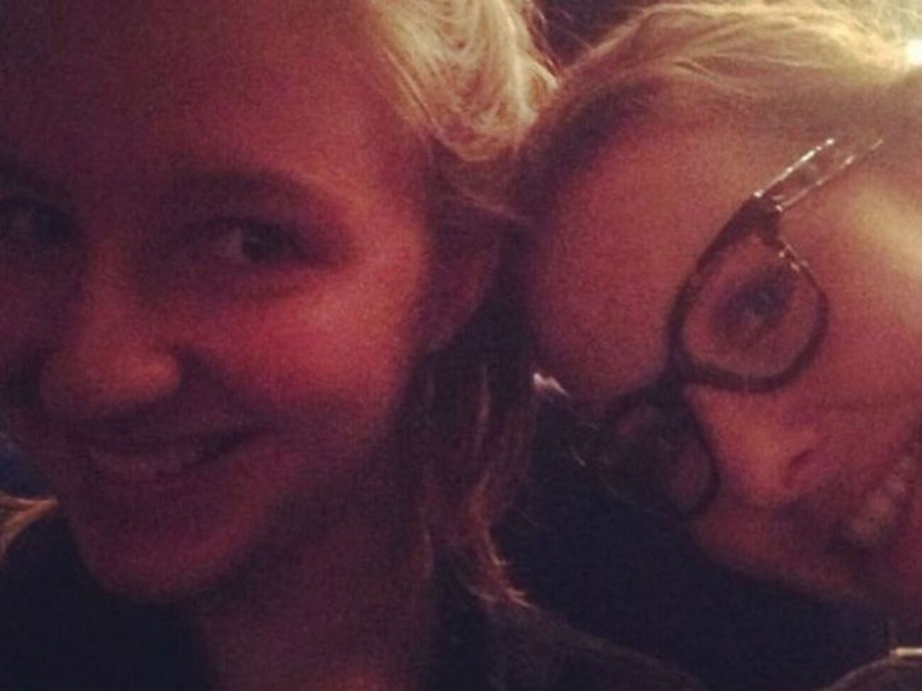 Собчак: Полина сейчас на Мальдивах. Так и желаю всегда отмечать – в красивых отелях, с родными людьми и с улыбкой!