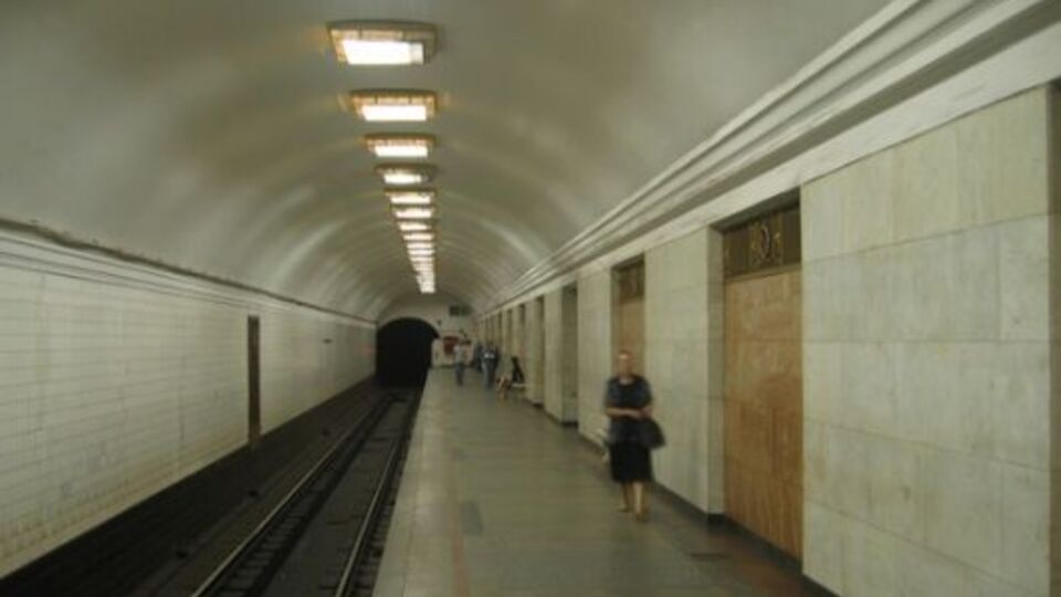 Из-за крестного хода "Арсенальная" может изменить режим работы