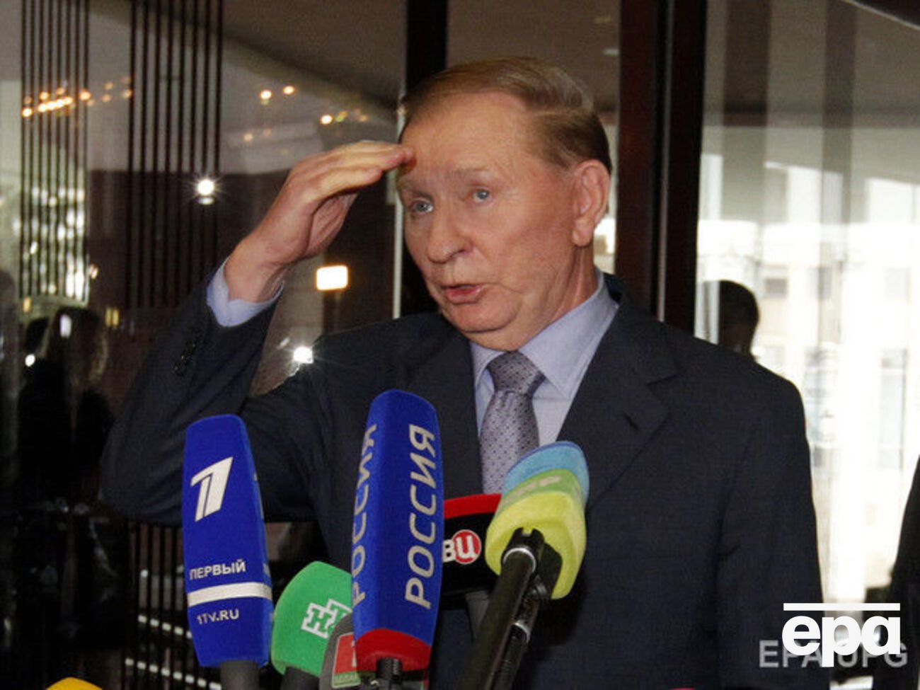 Кучма принимает участие в заседании дистанционно