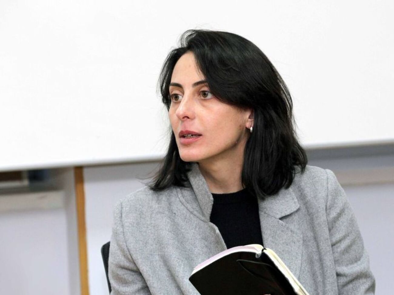 Деканоидзе: Движение будет перекрыто до тех пор, пока будет большая колонна