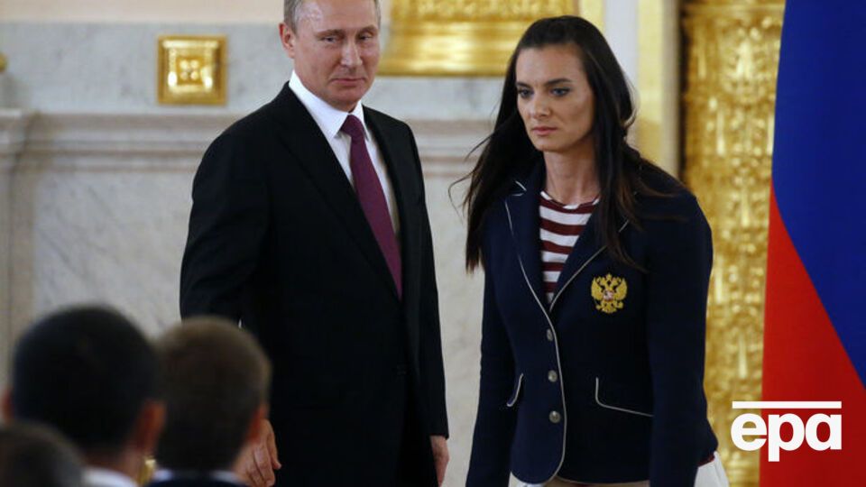 Исинбаева попросила Путина "наказать всех"