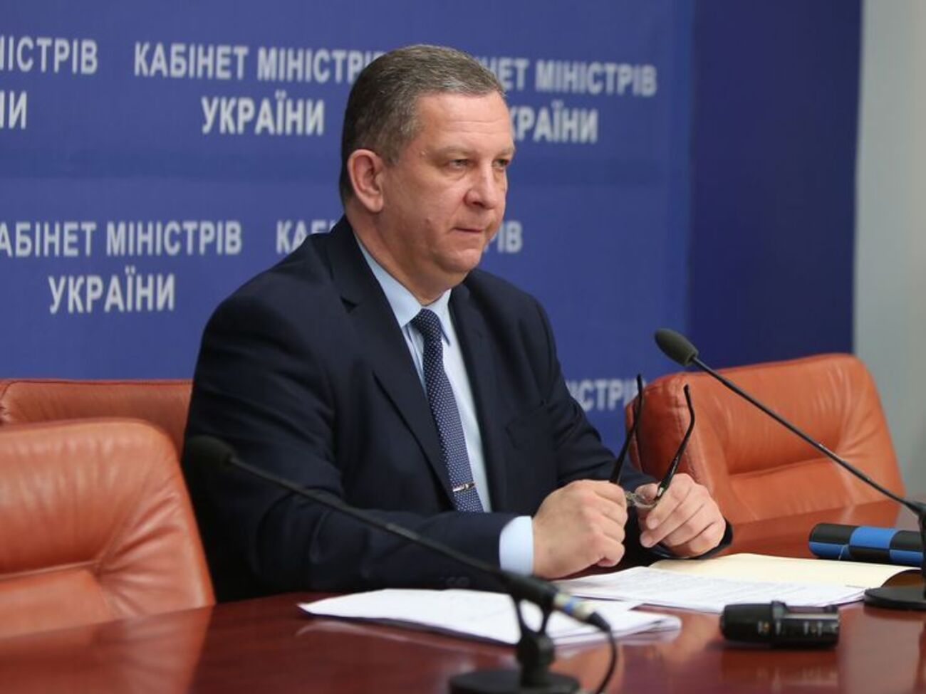 Рева:&nbsp;Речь идет не о повышении зарплаты, а об установлении оклада