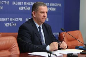 Рева: Речь идет не о повышении зарплаты, а об установлении оклада