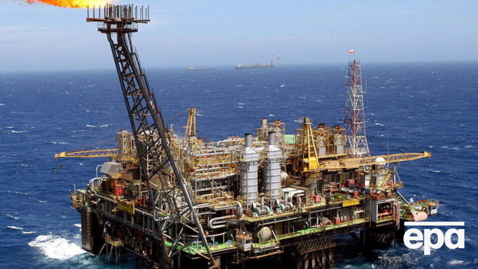 Нефть резко подешевела