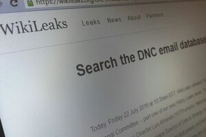 WikiLeaks продолжает публиковать материалы, полученные после хакерского взлома серверов демократов
