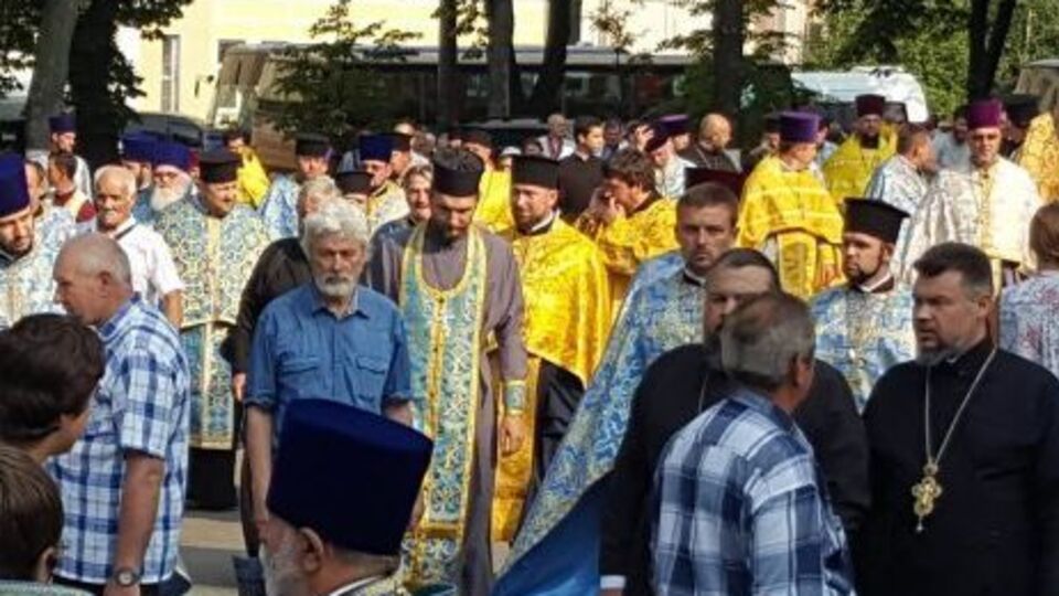 В Киеве прихожане Украинской православной церкви Киевского патриархата собрались на молебен