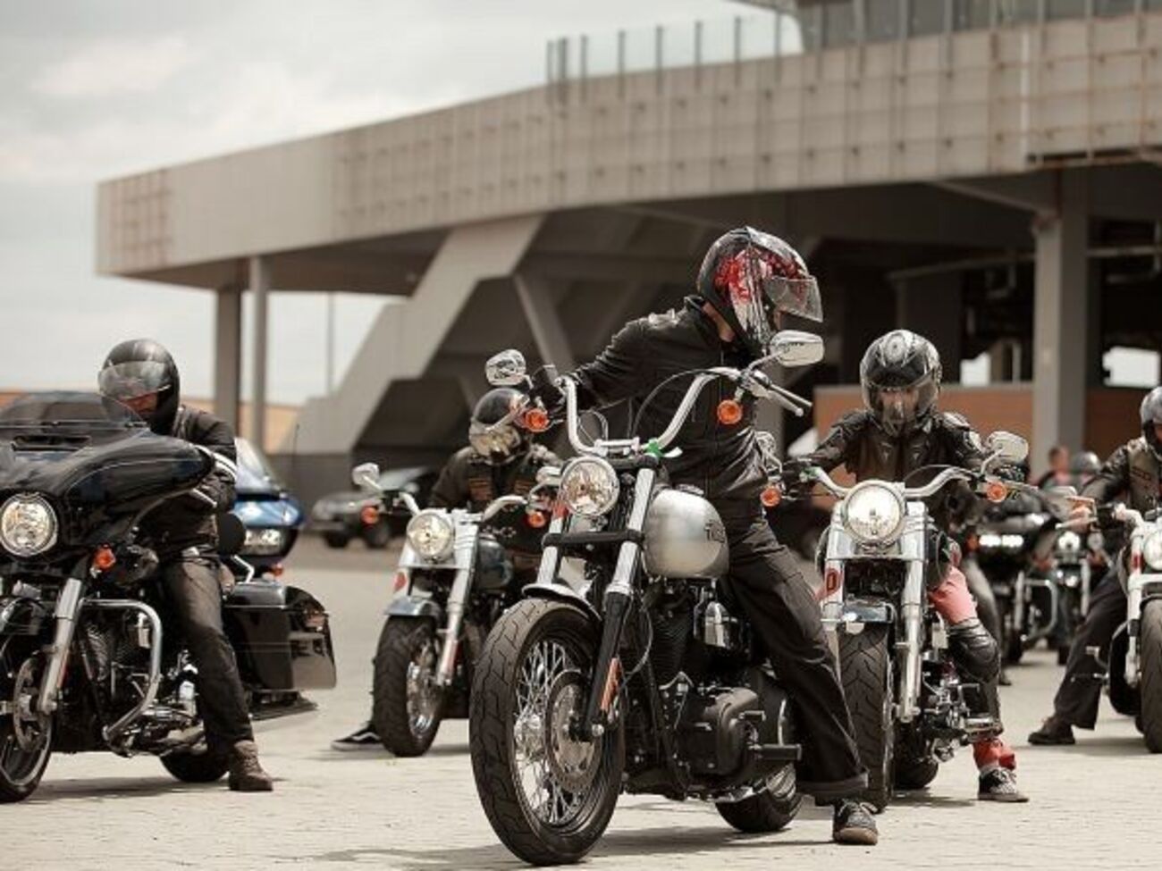 Во Львове байкеры протестировали легендарные&nbsp;Harley-Davidson