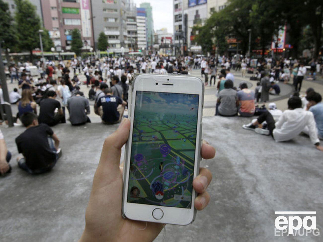 Российский министр: Тысячи человек собираются в&nbsp;одном месте и&nbsp;пытаются поделить одного покемончика