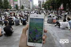 Российский министр: Тысячи человек собираются в одном месте и пытаются поделить одного покемончика